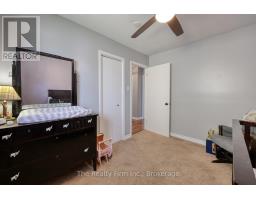206 CHARLES STREET E - 25