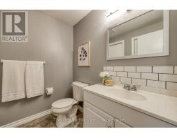 206 CHARLES STREET E - 35