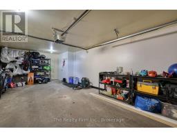 206 CHARLES STREET E - 38