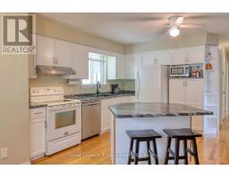 29 LAUREL CRESCENT - 11