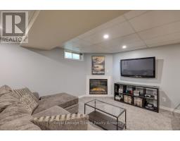 29 LAUREL CRESCENT - 21
