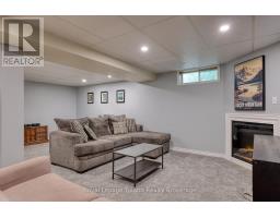 29 LAUREL CRESCENT - 22