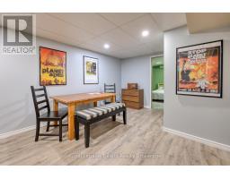 29 LAUREL CRESCENT - 24