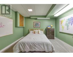 29 LAUREL CRESCENT - 29