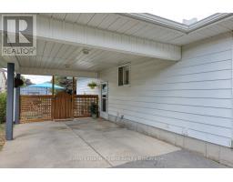 29 LAUREL CRESCENT - 31