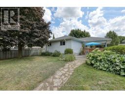 29 LAUREL CRESCENT - 35