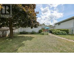 29 LAUREL CRESCENT - 36