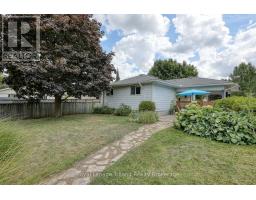 29 LAUREL CRESCENT - 41
