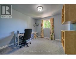 5 MOHICAN DRIVE - 23