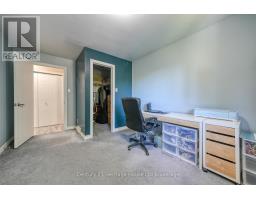 5 MOHICAN DRIVE - 24