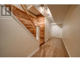 5 MOHICAN DRIVE - 35