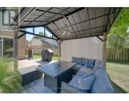 5 MOHICAN DRIVE - 42
