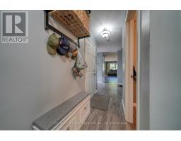 5 MOHICAN DRIVE - 7
