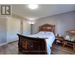 8 MINLER STREET - 16
