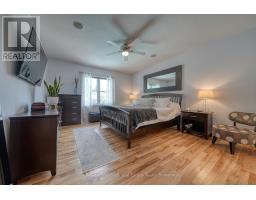 504 CRESTWOOD COURT - 21