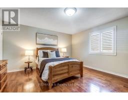 1035 DEVONSHIRE AVENUE - 13