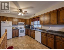 936549 BLENHEIM ROAD - 32