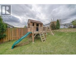 2 BROOKFIELD COURT - 31