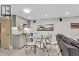 12 CAMDON COURT - 14