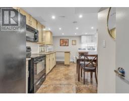 12 CAMDON COURT - 18