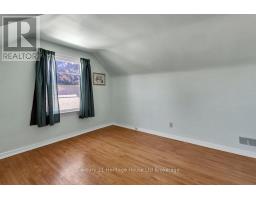 10 PARKSIDE DRIVE - 16