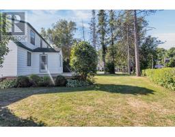 10 PARKSIDE DRIVE - 25