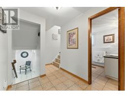 1043 CANFIELD CRESCENT - 28