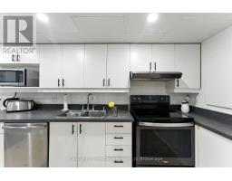 1043 CANFIELD CRESCENT - 32