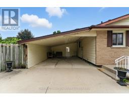 1043 CANFIELD CRESCENT - 38