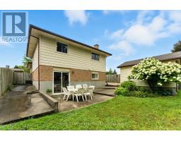 1043 CANFIELD CRESCENT - 43