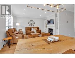 12 OLIVER CRESCENT - 13