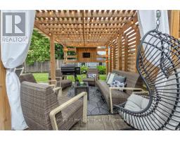 12 OLIVER CRESCENT - 39