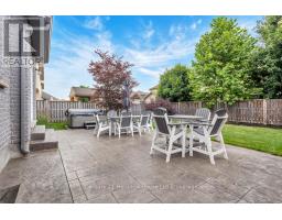 12 OLIVER CRESCENT - 41