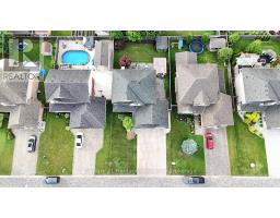 12 OLIVER CRESCENT - 46