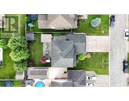 12 OLIVER CRESCENT - 49