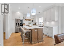 12 OLIVER CRESCENT - 7