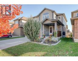 722 FRONTENAC CRESCENT - 2