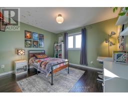 722 FRONTENAC CRESCENT - 20