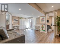 722 FRONTENAC CRESCENT - 27