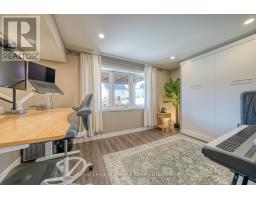 722 FRONTENAC CRESCENT - 32