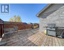 722 FRONTENAC CRESCENT - 33