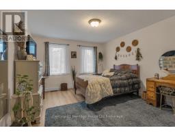 5 DEREHAM DRIVE - 16