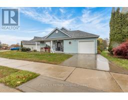 5 DEREHAM DRIVE - 23