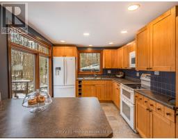 525639 OXFORD CENTRE ROAD - 13