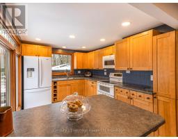 525639 OXFORD CENTRE ROAD - 14