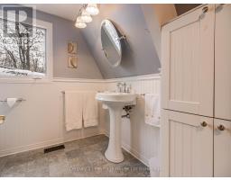 525639 OXFORD CENTRE ROAD - 21