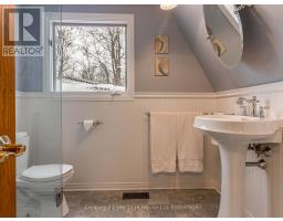 525639 OXFORD CENTRE ROAD - 23