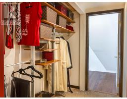 525639 OXFORD CENTRE ROAD - 31