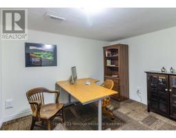 525639 OXFORD CENTRE ROAD - 40