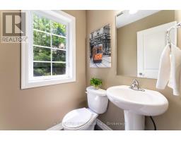 8 - 343 HURON STREET - 12